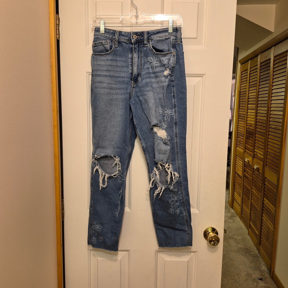 Hollister Ultra High Rise Mom Jeans Floral Distressed Blue Denim W26 L27 3R